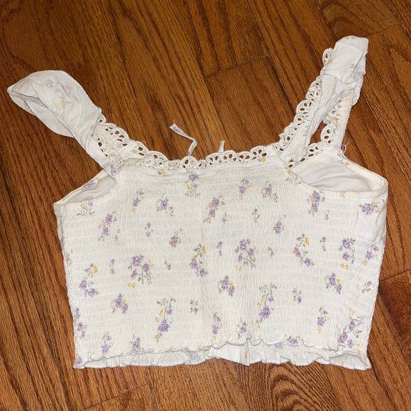 Frilly floral button up blouse - Picture 2 of 2